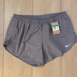 Nike Dri Fit Women's Athletic Running Shorts in Gray XL NWT $60